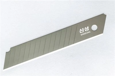 Triple Cutting-edge Snap Off Blades Triple Cutting-edge Snap Off Blades